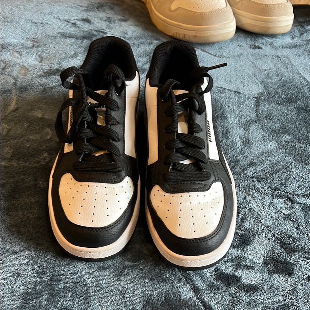 Puma Kids Shoes - Black and White